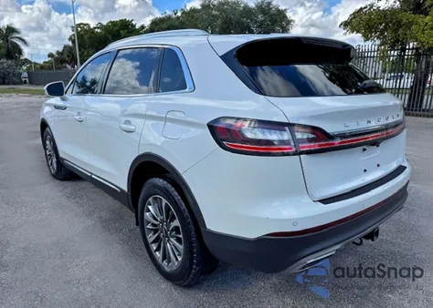 2021 Lincoln Nautilus Reserve z USA, uszkodzony, nr VIN 2LMPJ8K90MBL12748